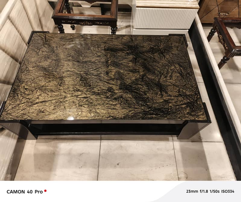 elegant coffee table excellent condition 2