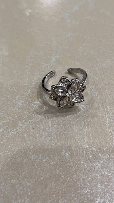 Good quality women rings for sale. !