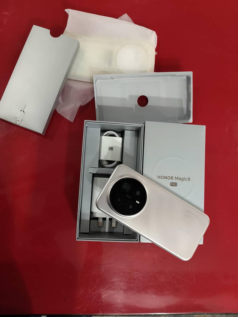 Honor Magic 8 Pro, 12GB RAM, 512GB Storage, Sunrise Gold 1
