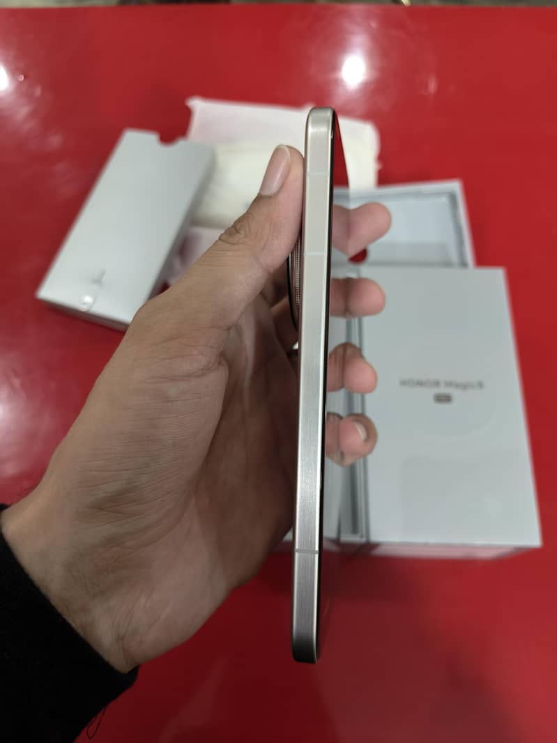 Honor Magic 8 Pro, 12GB RAM, 512GB Storage, Sunrise Gold 6