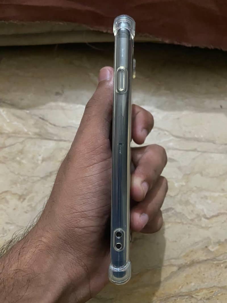 Apple iPhone 8 5