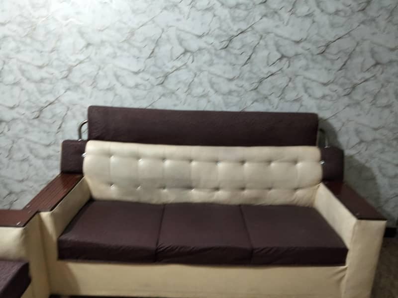 sofa set condition new 2