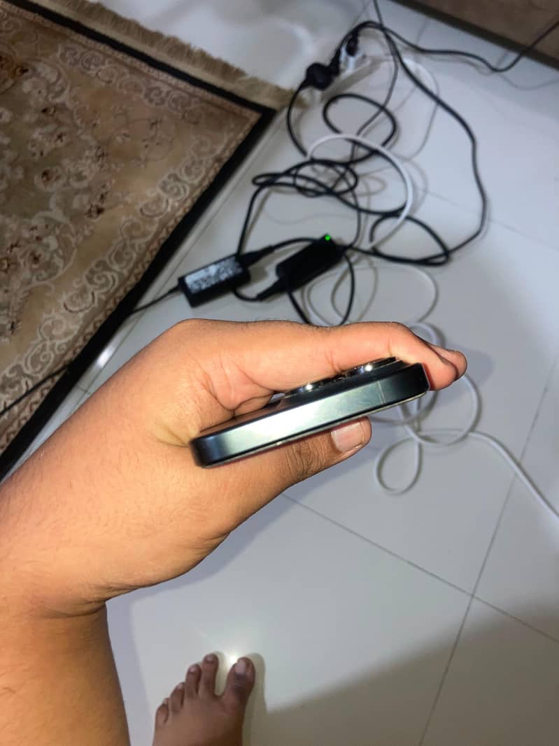 Apple iPhone 15 Pro 5