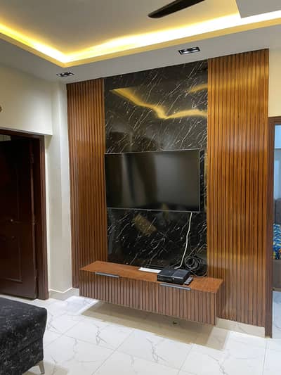Wallpaper/Blinds/Wooden Blind/Vinyl Flooring/Glass Paper/Pvc/Wpc Pane