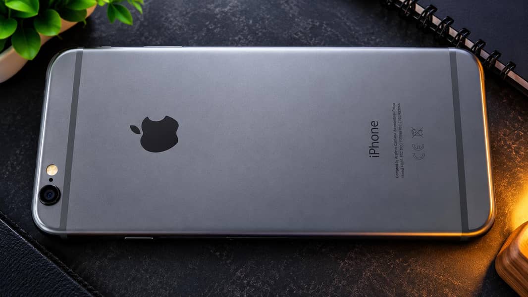 Apple iPhone 6 Plus 0