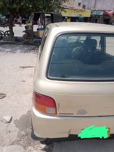 Daihatsu Cuore 2011
