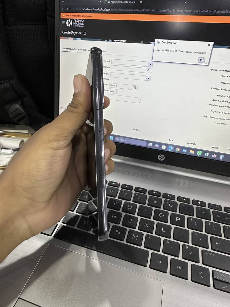 Samsung Mobile S22 Plus 2