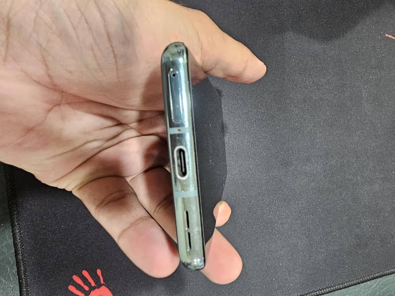 One Plus 10 Pro 4