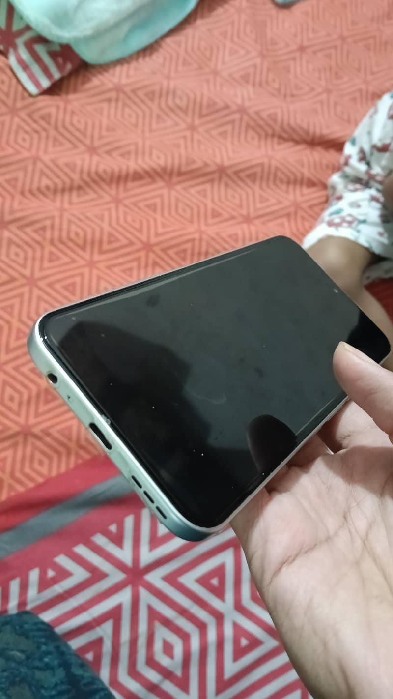 Infinix Hot 6 Pro 4