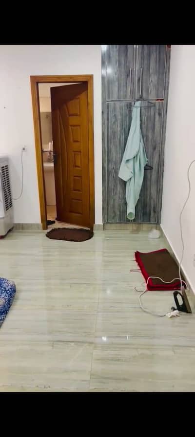 STUDIO APARTMENT AVAILABLE FOR SALE IN GULBERG GREENS D MARKAZ OPEN VIEW BALCONE AVAILABLE