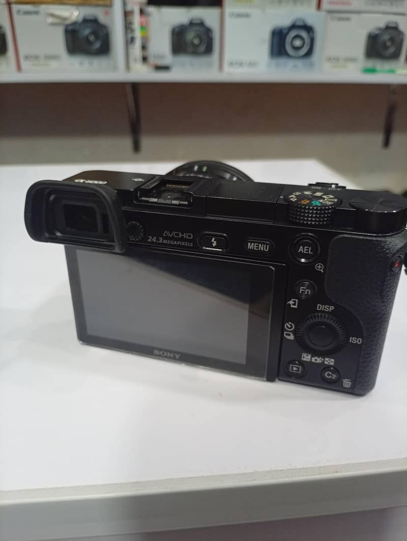 Sony A6000 4