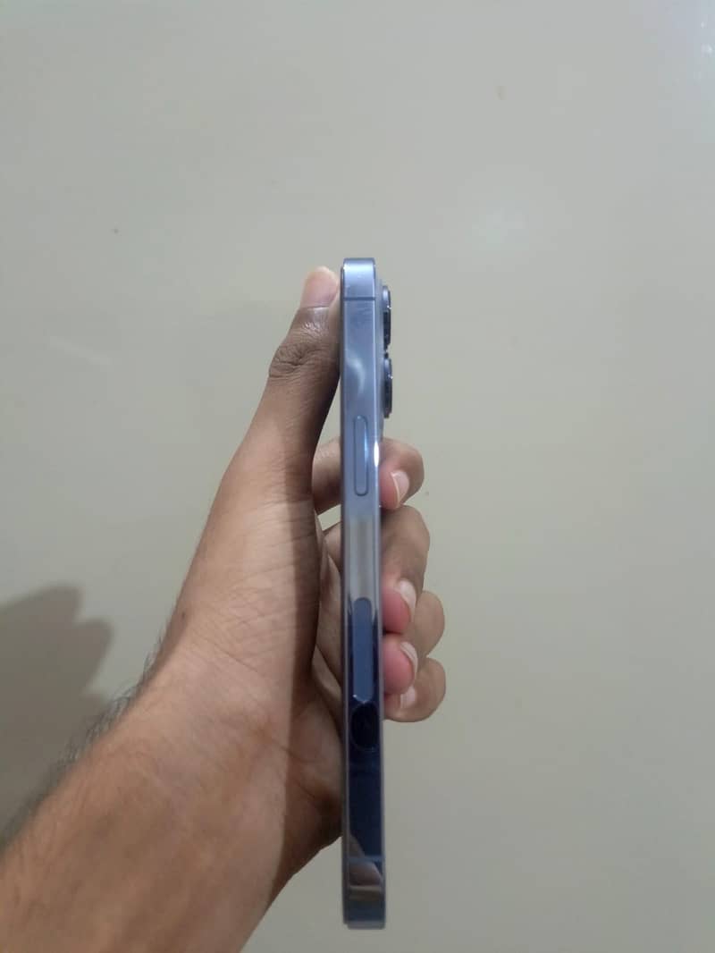 Apple iPhone 13 Pro 3