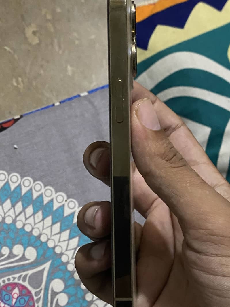 Apple iPhone 13 Pro 3