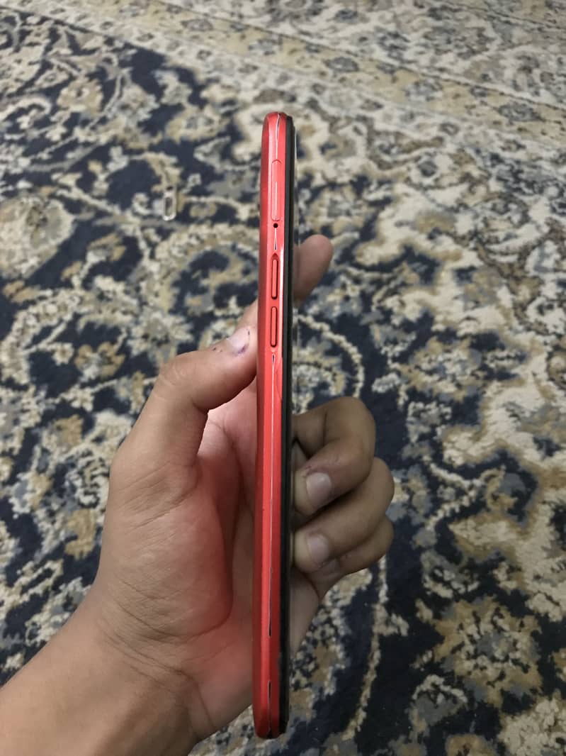 Realme C3 8