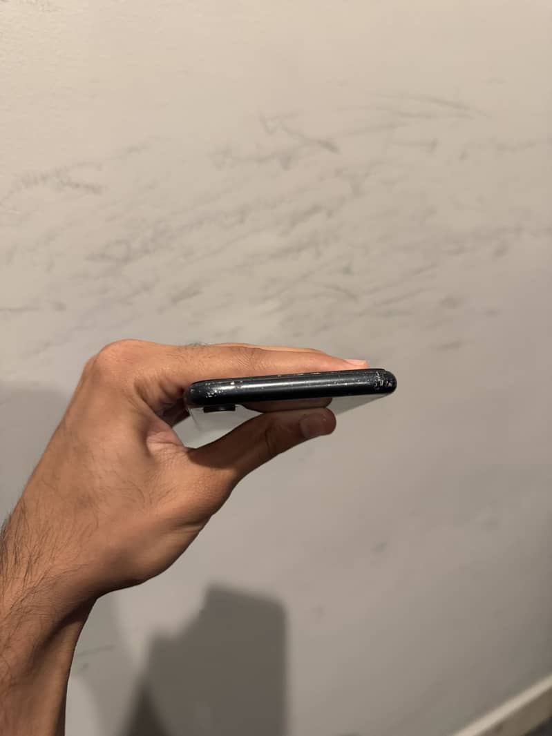 Apple iPhone XR 5