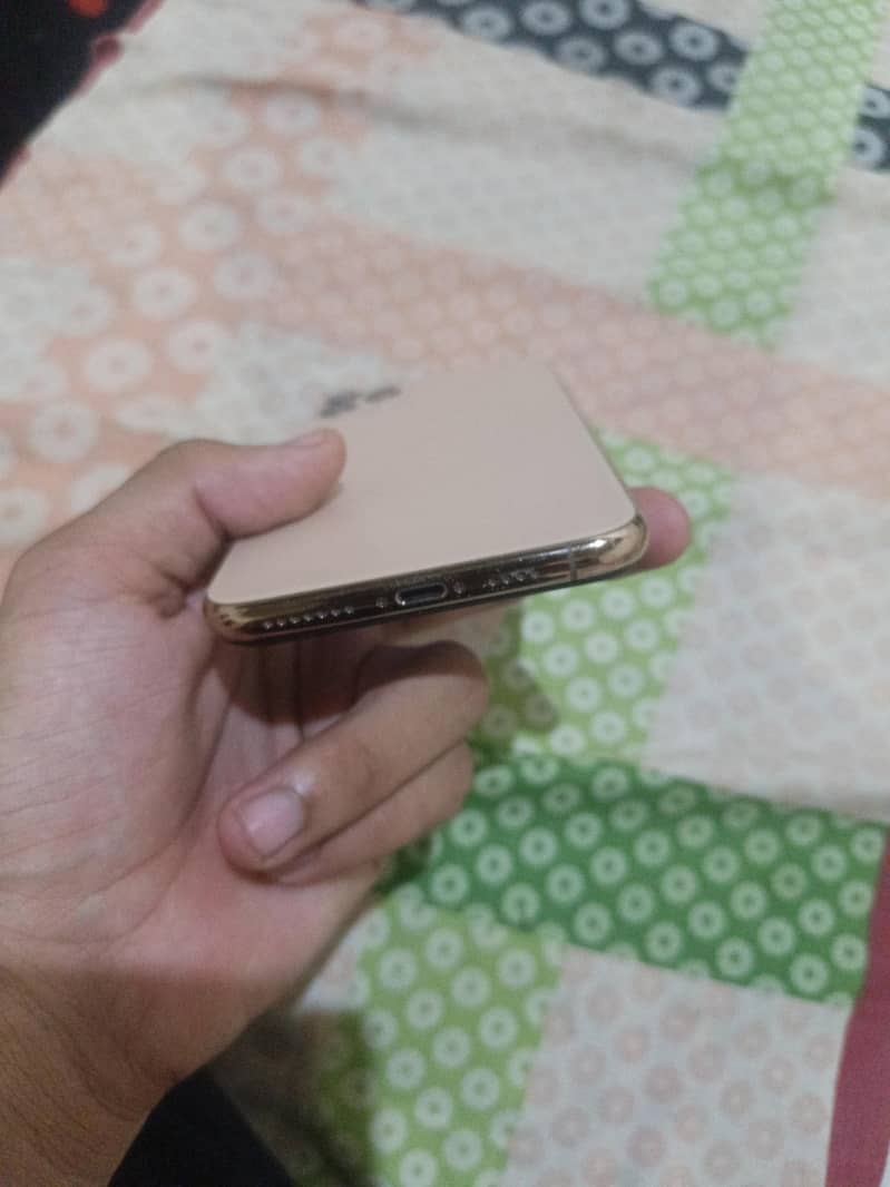 Apple iPhone 11 Pro Max 3