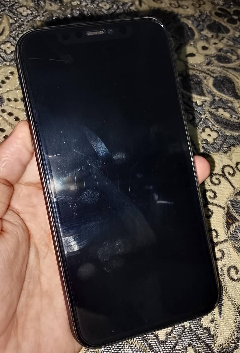 Apple iPhone 11 3