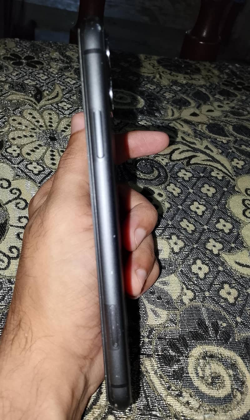 Apple iPhone 11 5