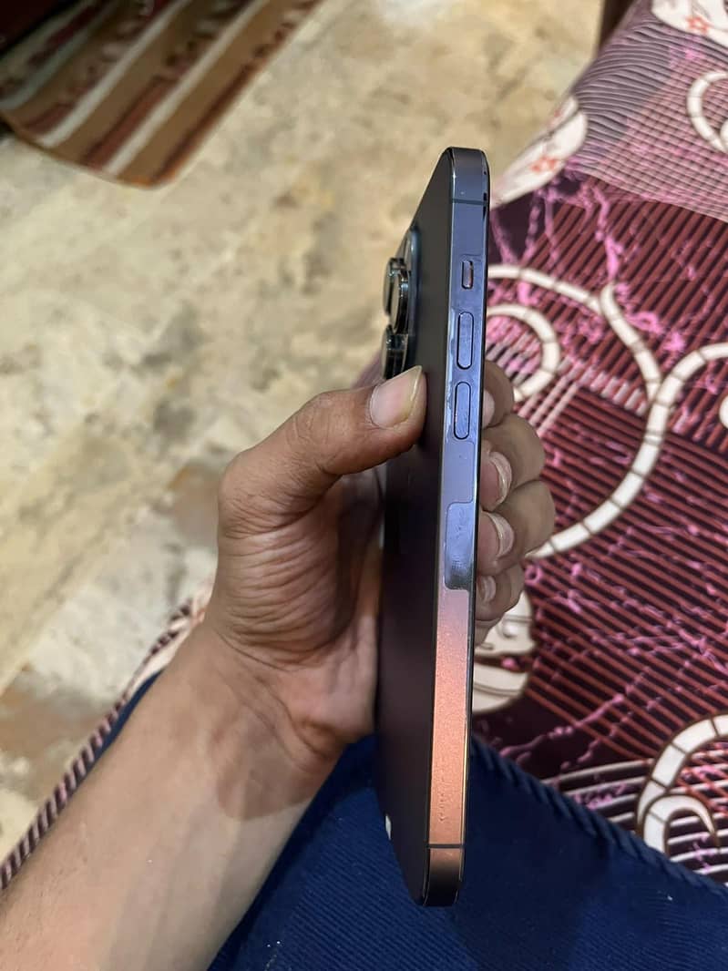 Apple iPhone 14 Pro Max 2