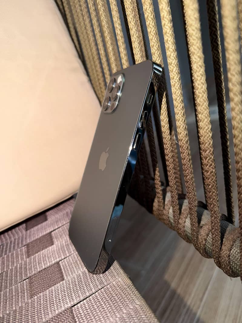 Apple iPhone 12 Pro 1