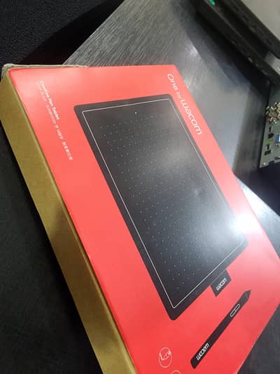 One by Wacom Tablet - CTL-672