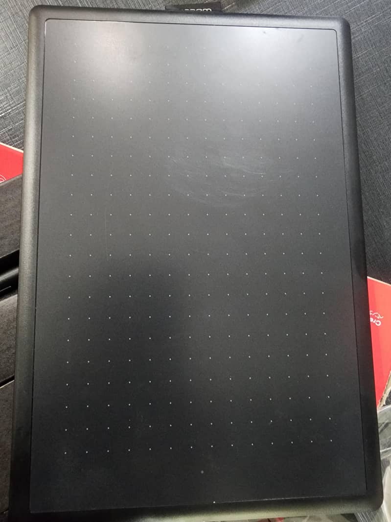 One by Wacom Tablet - CTL-672 1