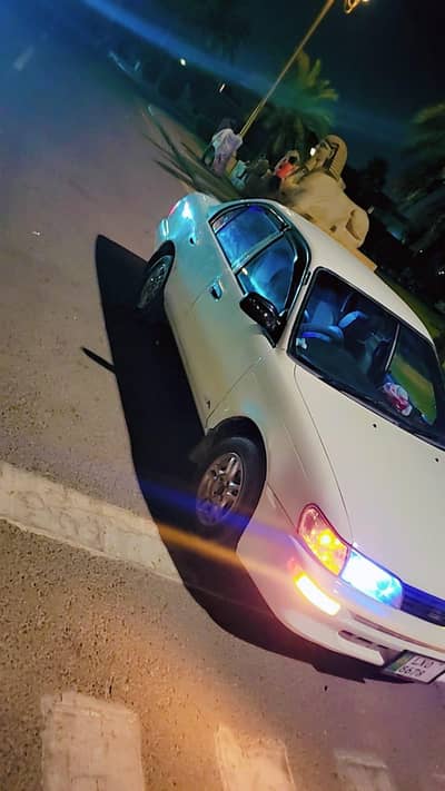 Toyota Corolla XE 2000
