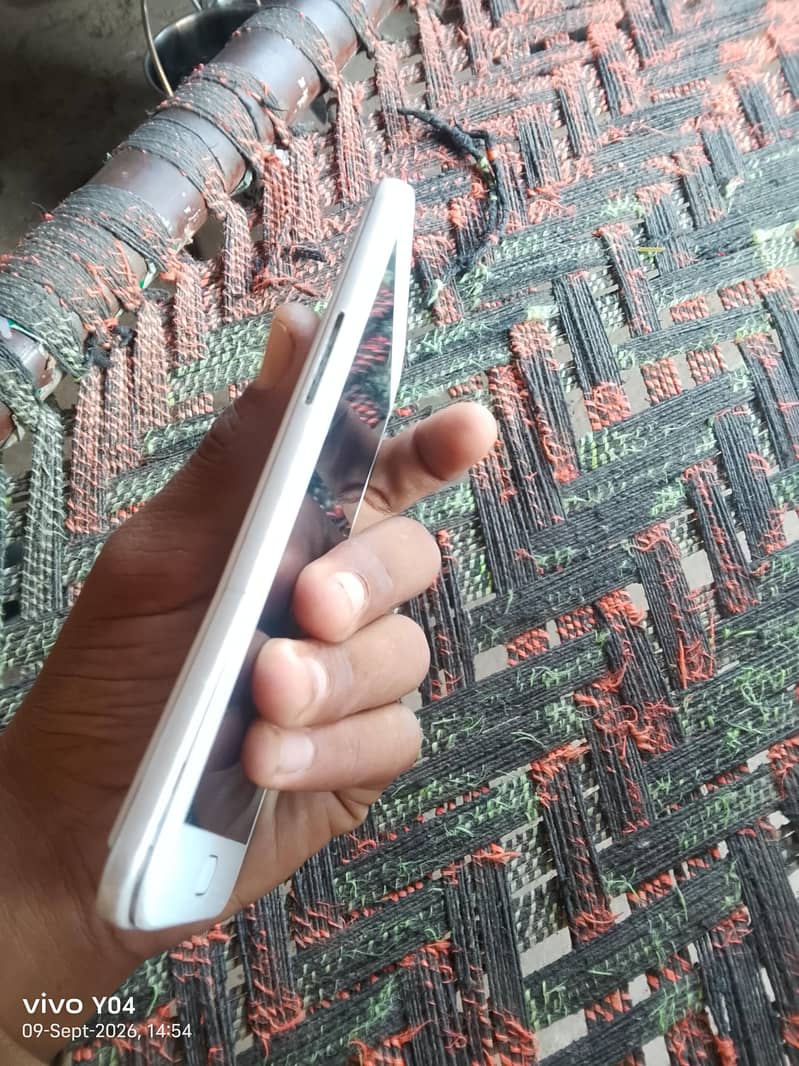 OPPO F1 1