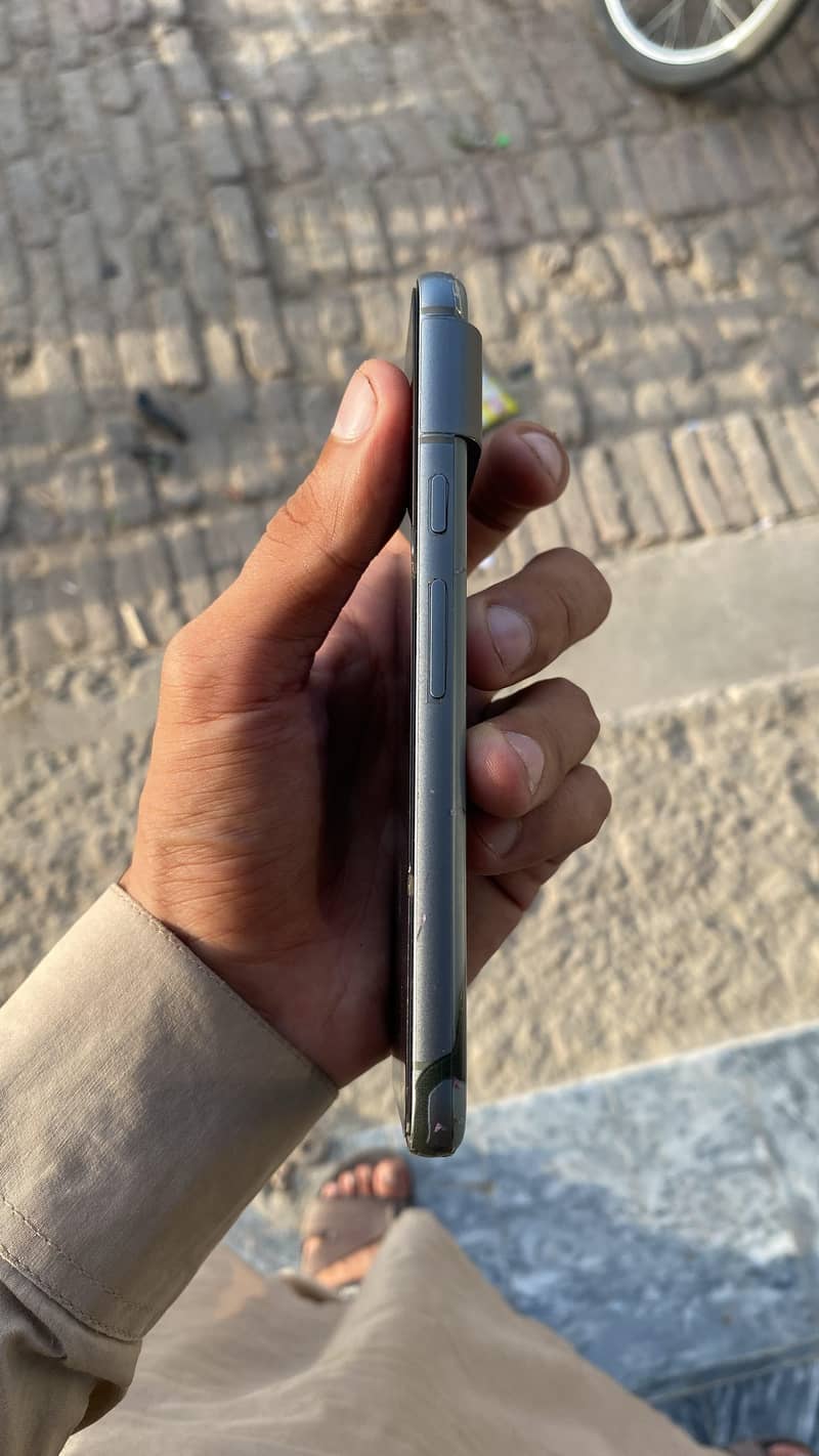 Google Pixel 8 3