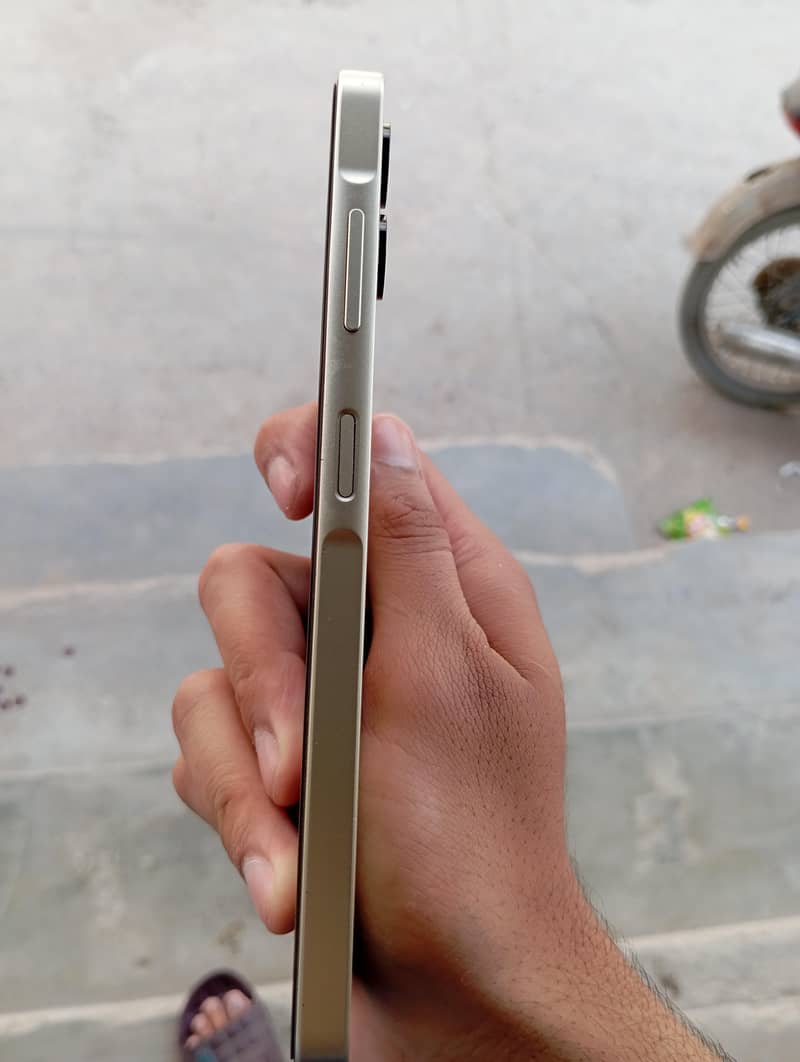 Samsung Mobile A06 3
