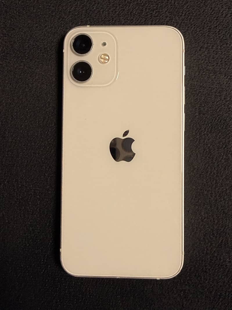 Apple iPhone 12 mini 3