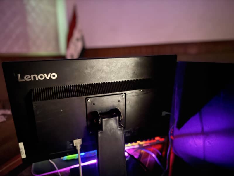 core i7 3rd gen Rx 580 with bordrless led 5