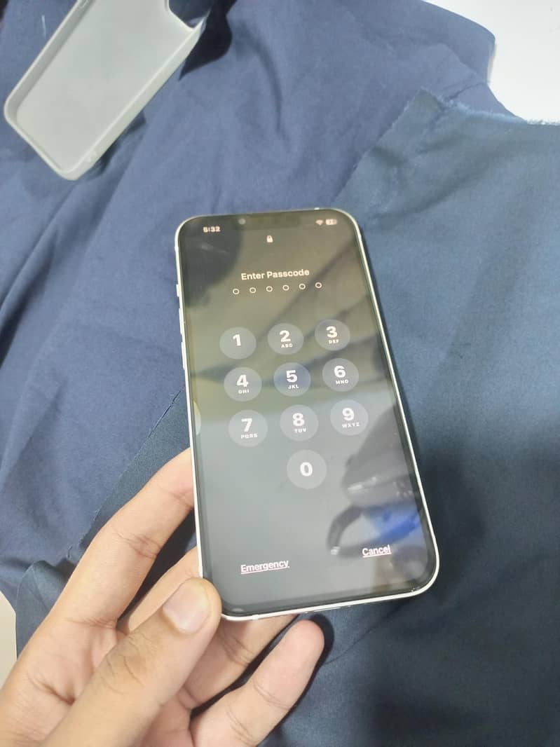 Apple iPhone 13 1