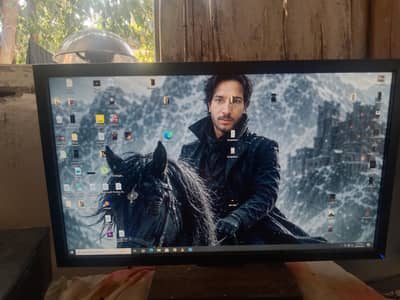 LCD 22 OR 24 INCH