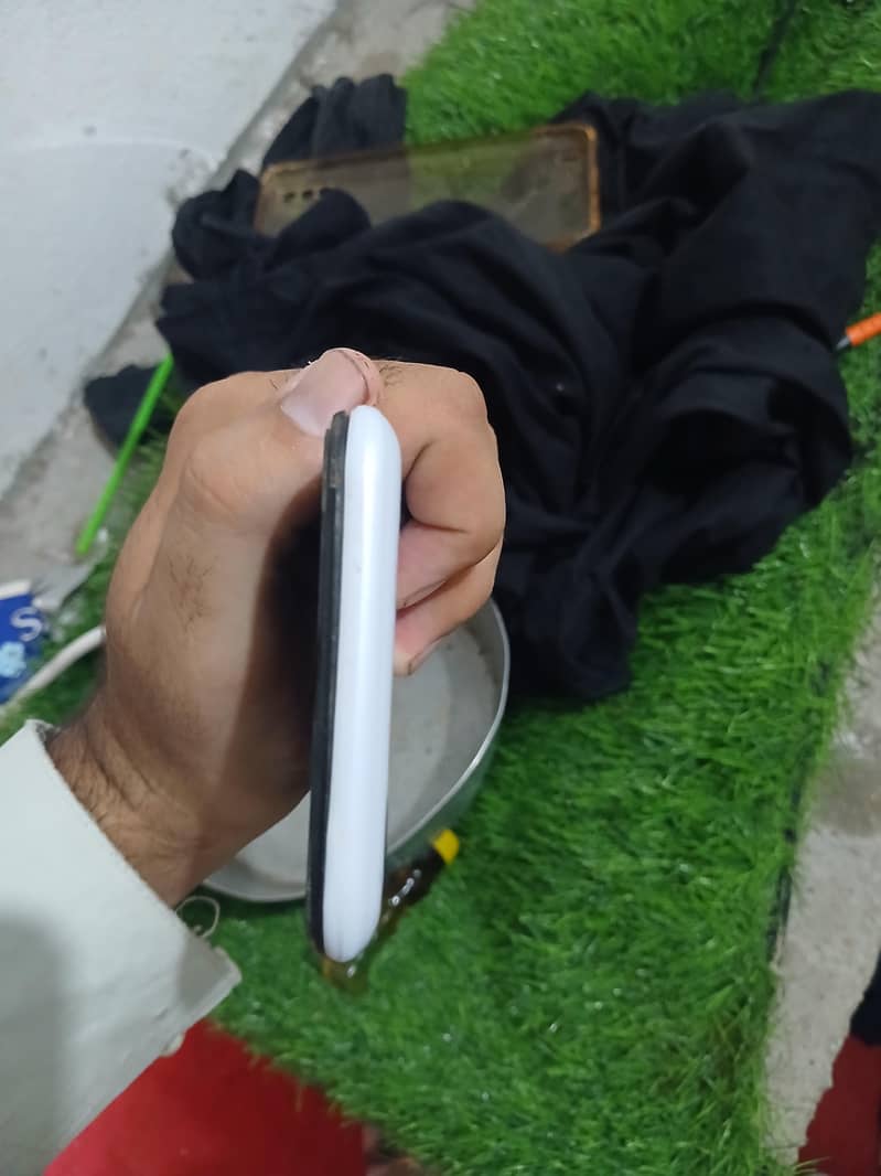 Tecno Spark 6 Go 4