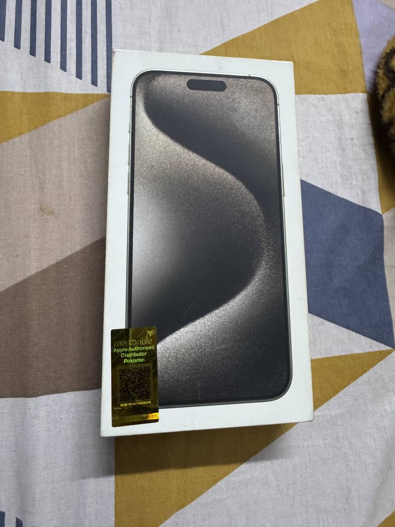Apple iPhone 15 Pro Max 0