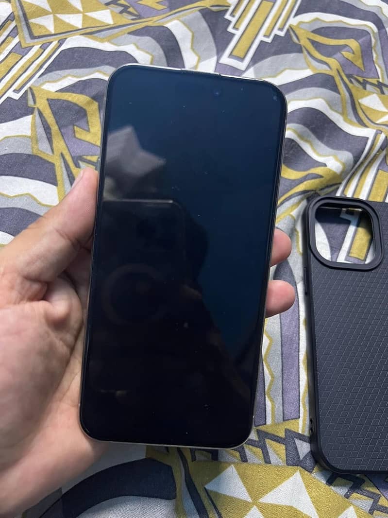 Apple iPhone 15 Pro Max 8