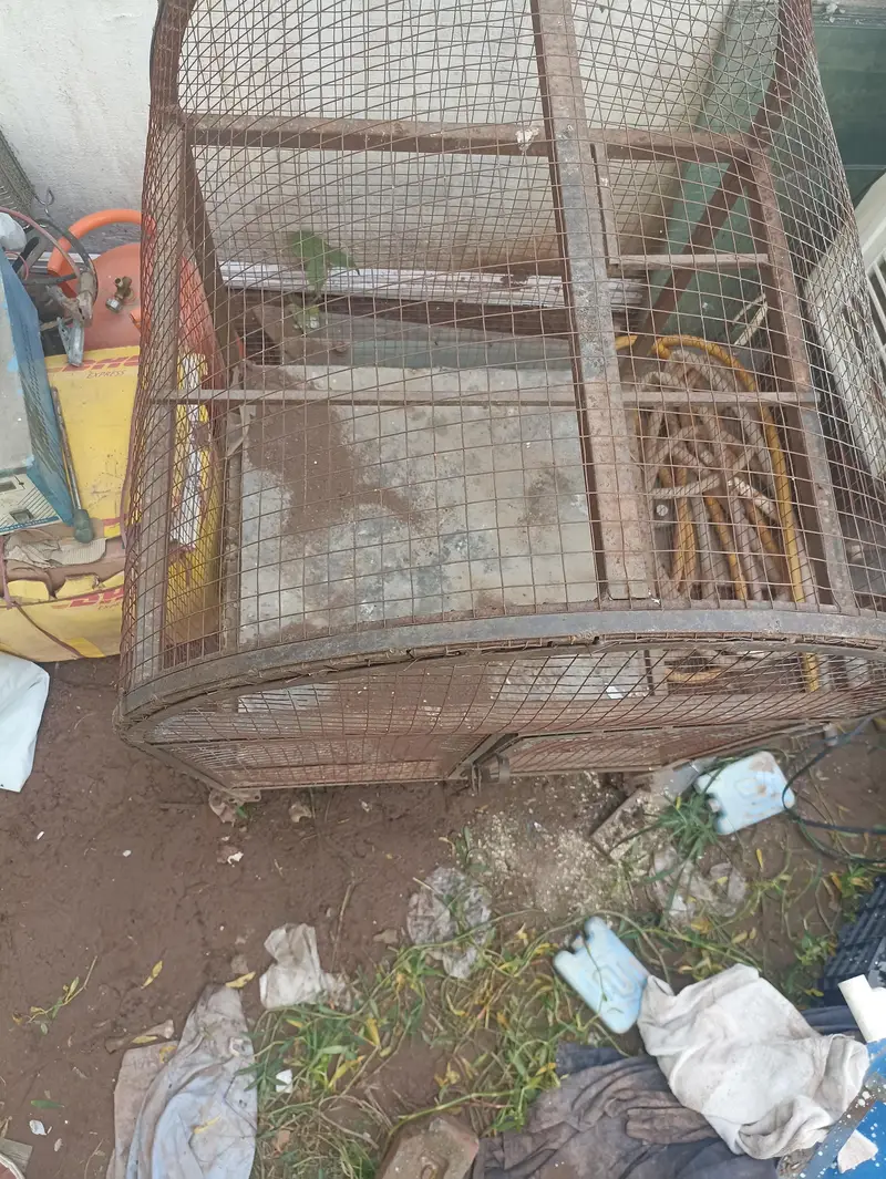 Gray bird cage good condition — photo 2