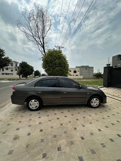 Honda Civic EXi 2005