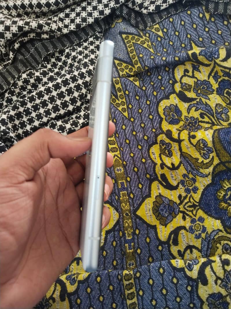 Google Pixel 7a 3
