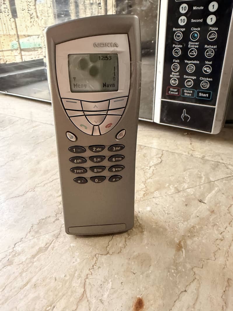 Nokia 9210 Communicator 0