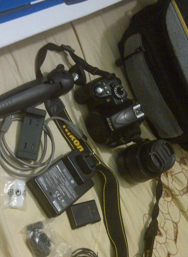 Dslr camera D3100 Nikon 2
