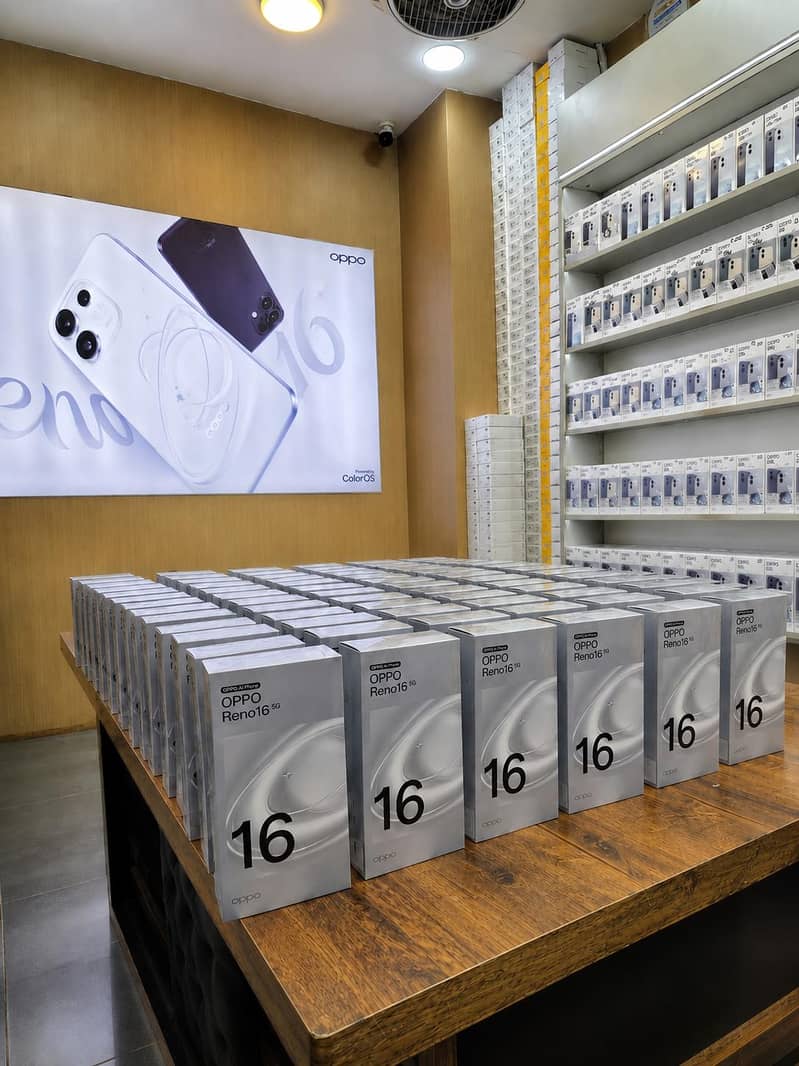 OPPO Reno 16 0