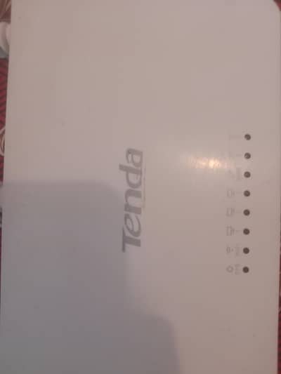 Tenda router 10by10 condition