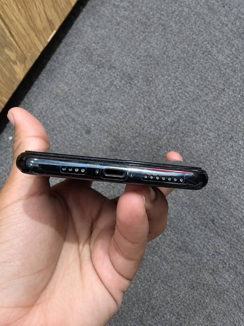 Apple iPhone XS Max 0