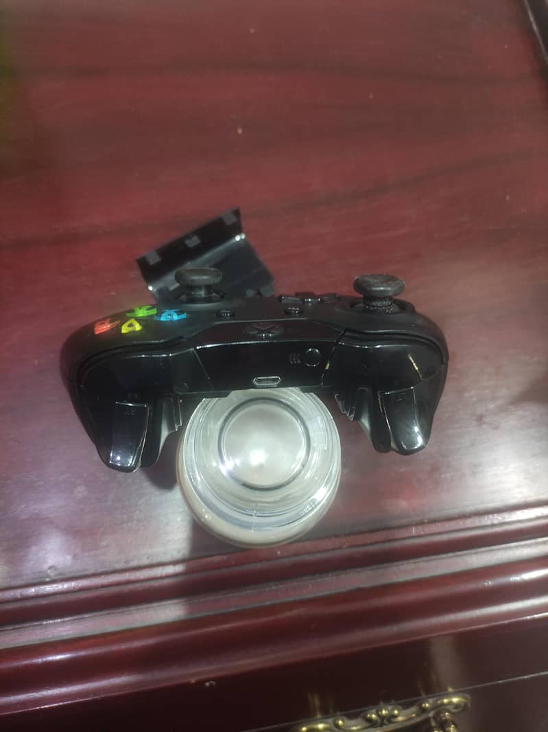 1 Xbox 360 wireless controller 3