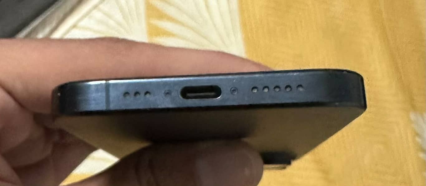 Apple iPhone 15 Pro 2