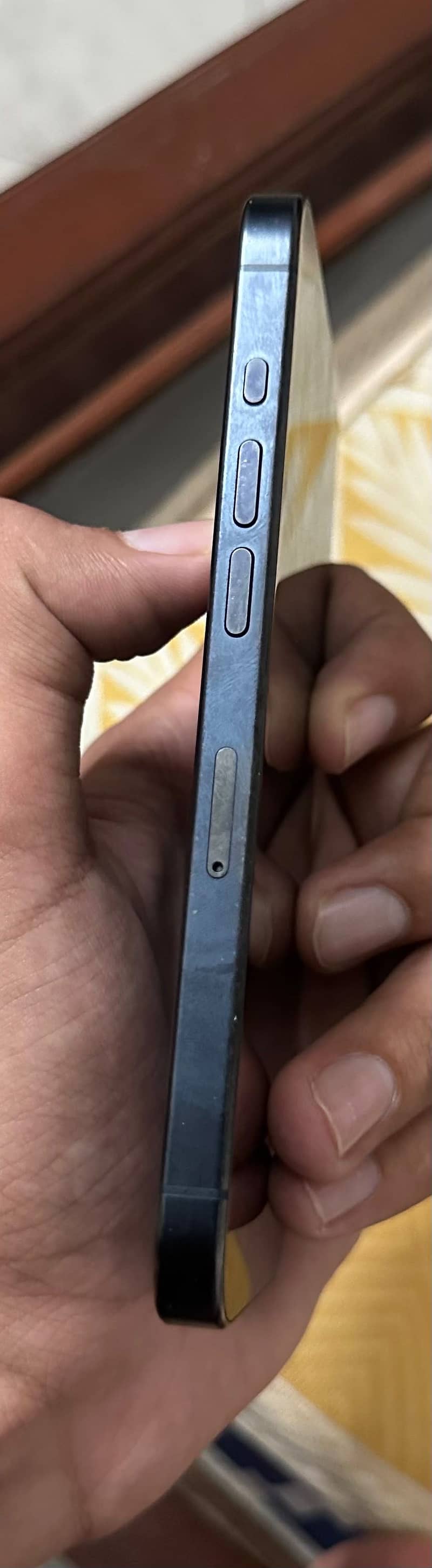 Apple iPhone 15 Pro 3