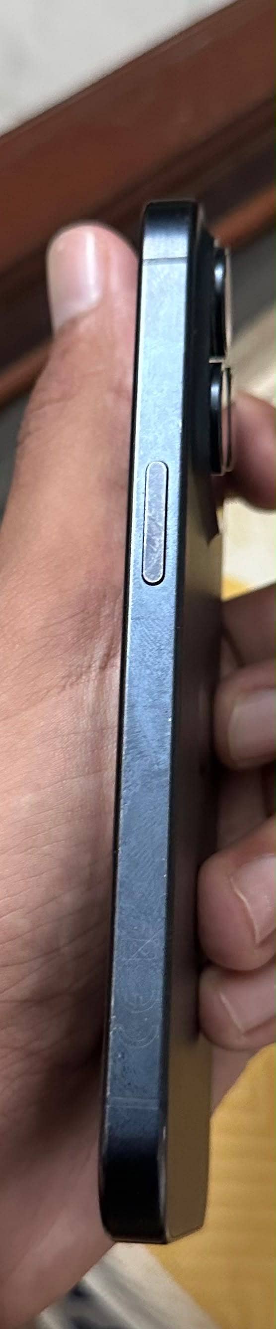 Apple iPhone 15 Pro 4