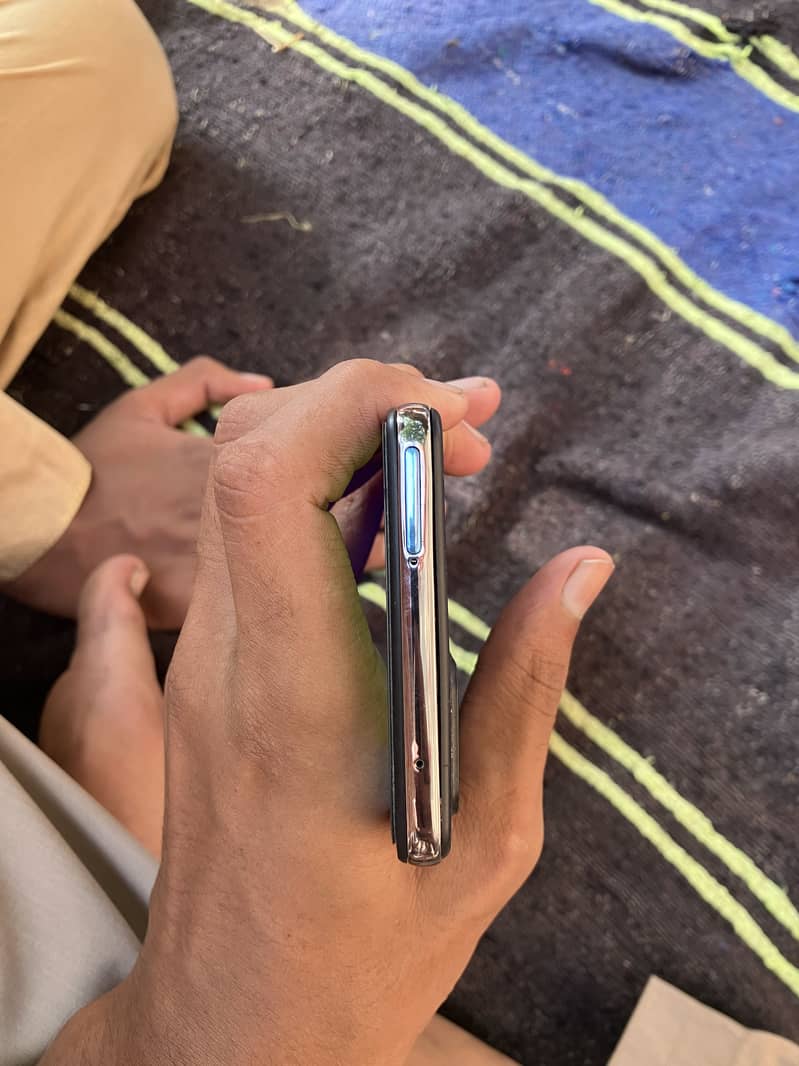 Samsung Mobile A52 4